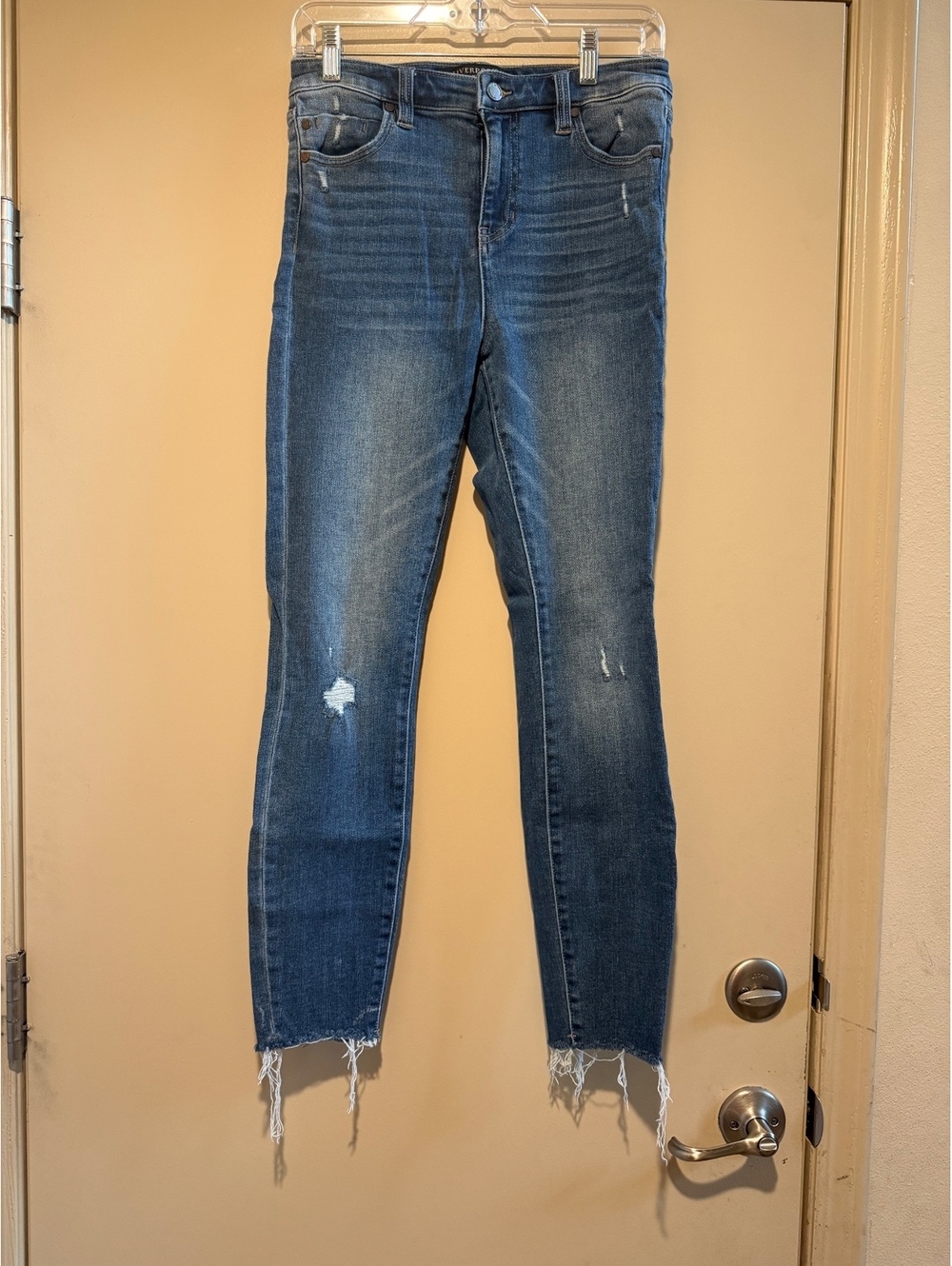Liverpool Los Angeles Women's Skinny Jeans Size 6/28 Distressed Medium Blue